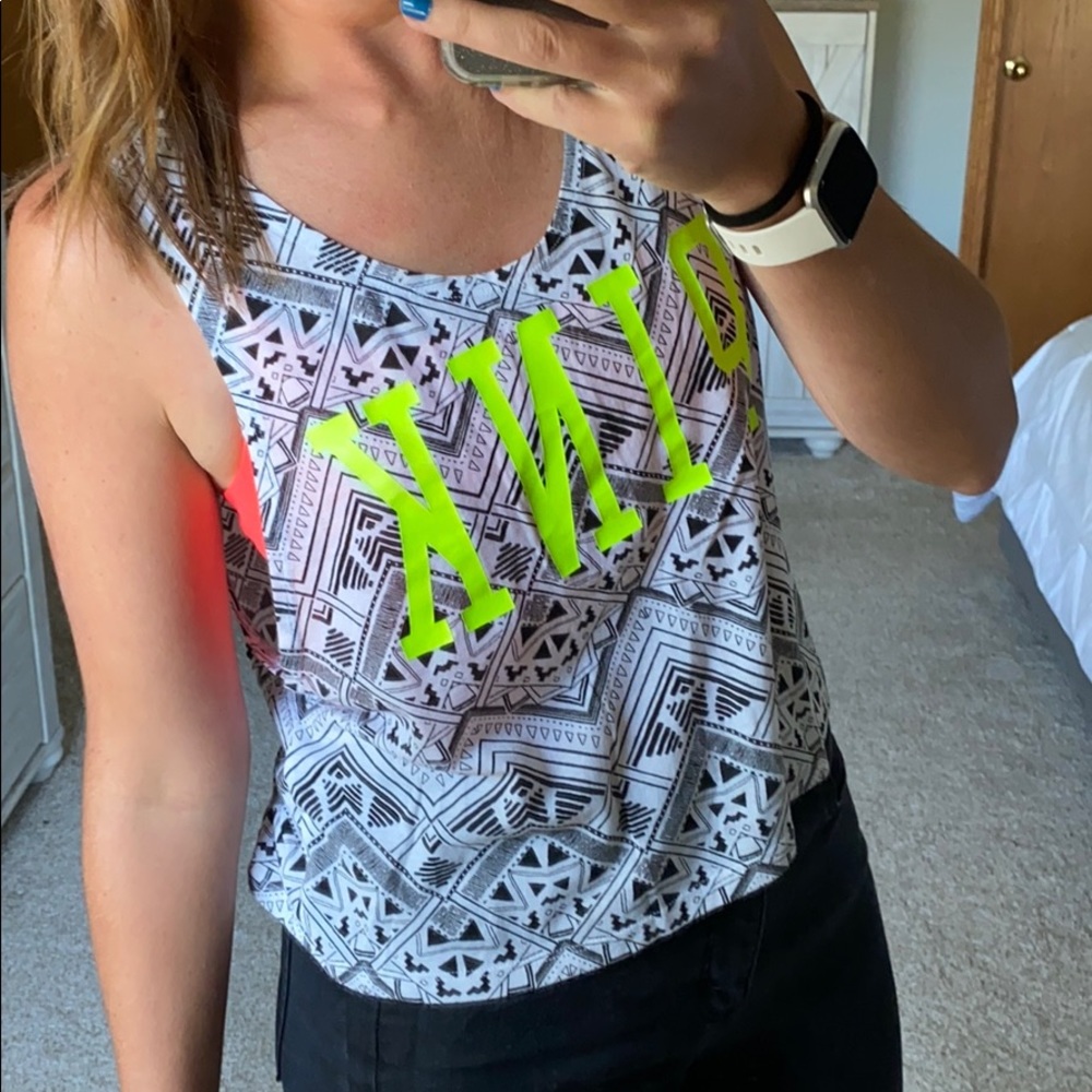 VS Pink Cropped Muscle Tank - Picture 2 of 7